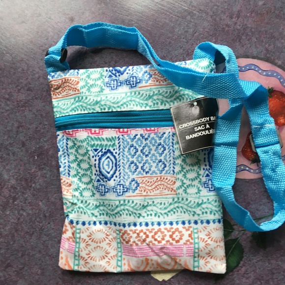 Sac A Handbags - GIFT??💗 NWT light waterproof bag. BeachBag!